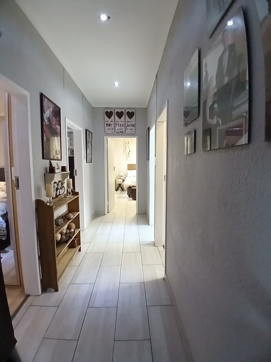 5 Bedroom Property for Sale in Sasolburg Ext 23 Free State